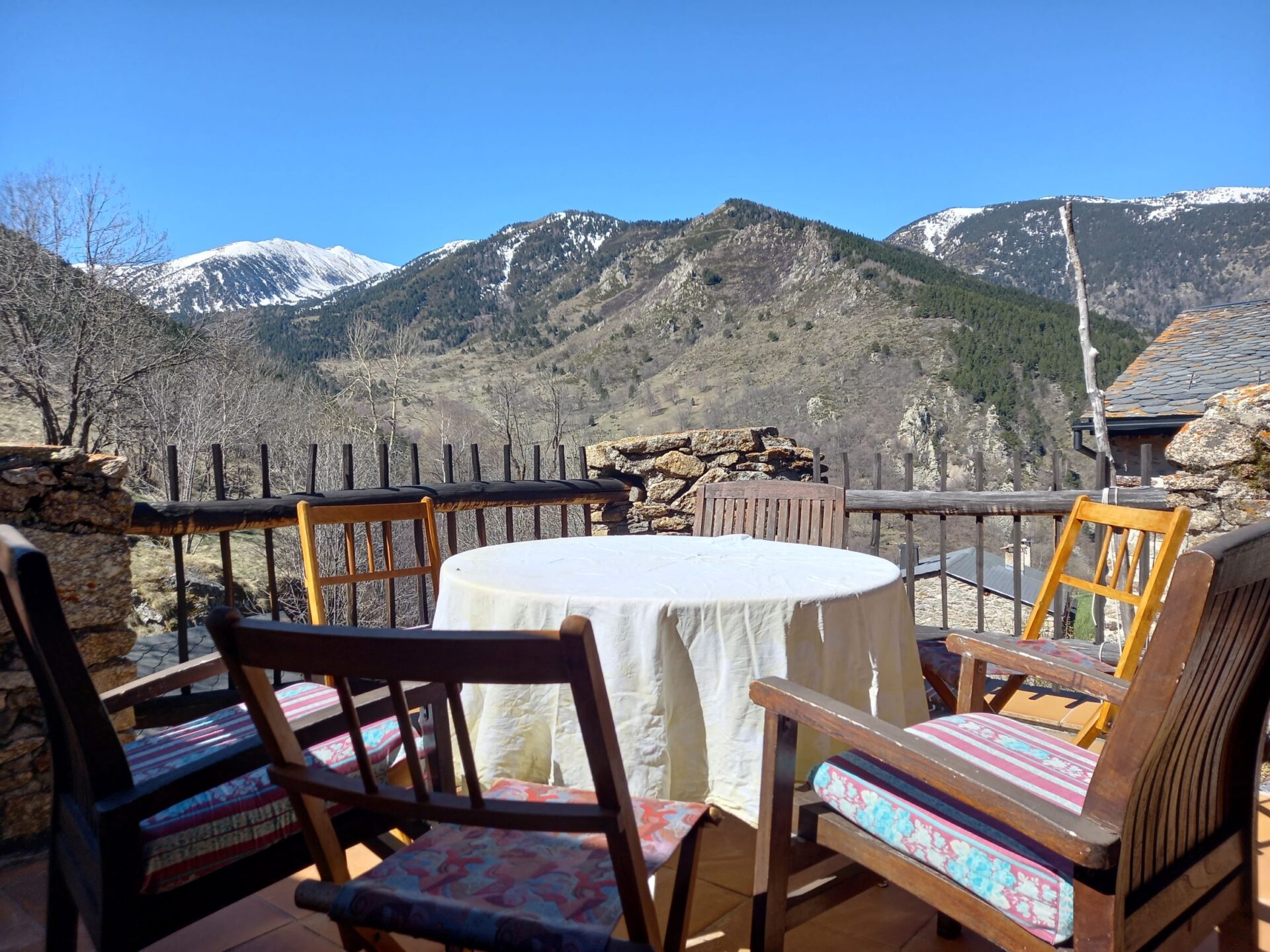 vue sur la montagne du gîte le lierre